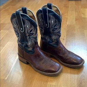 Tony Lama cowgirl boots